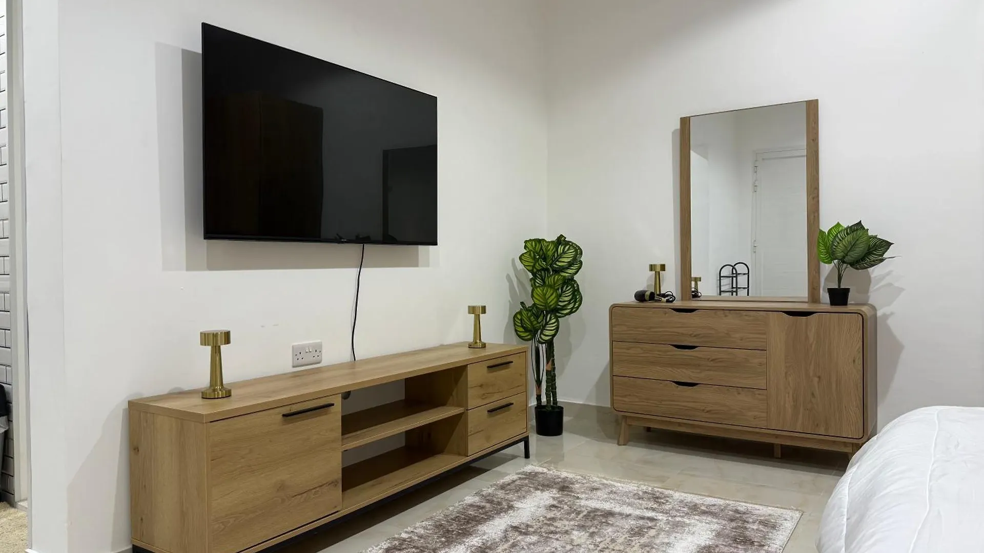 Brand New - Stylish Studio Near To Yas & Airport Abu Dhabi